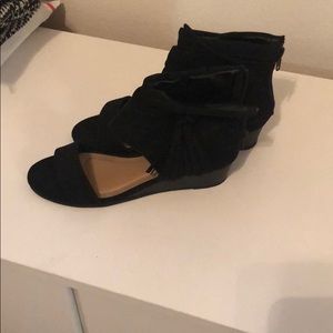 Black wedge sandals